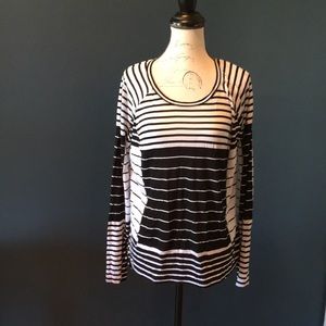 BCBG long sleeve Tee